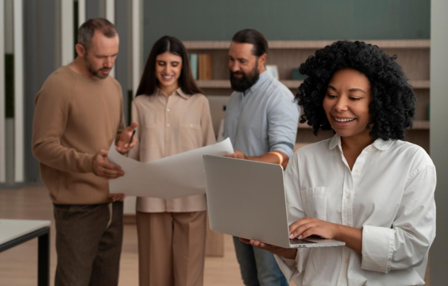 Finanzanalyse am Arbeitsplatz mit Dokumenten und Diagrammen